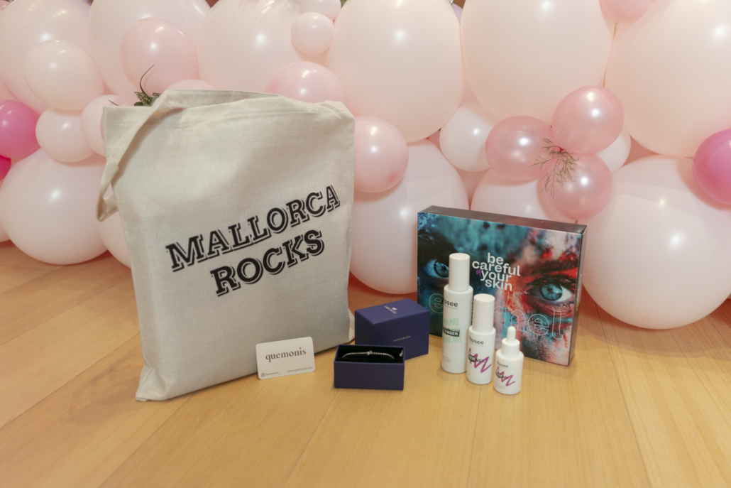 Detalle de Mallorca Rocks y Rosee Cosmetics